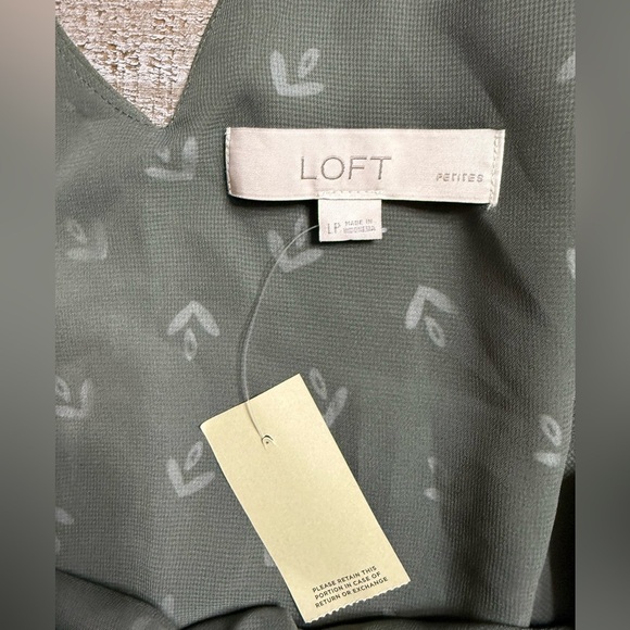 LOFT Forest Green Camisole with Design - Picture 3 of 7